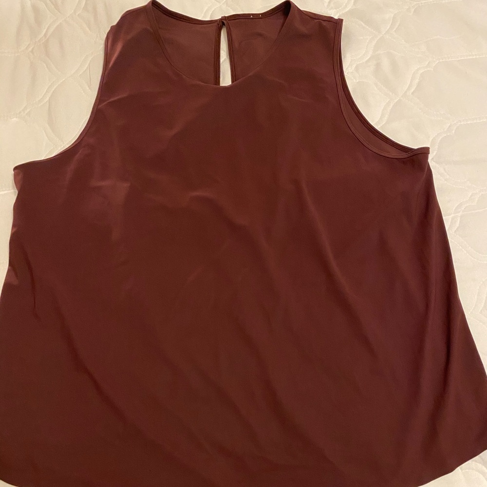 lululemon maroon tank